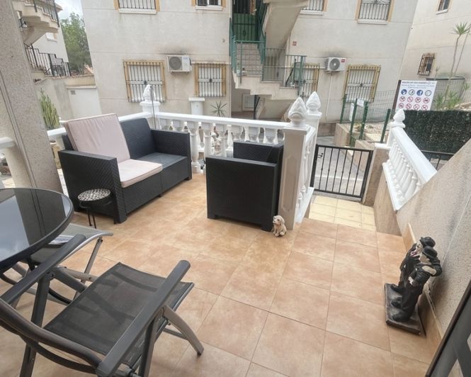 Image No.6-2 Bed Townhouse for sale