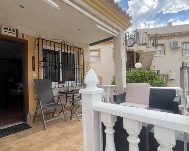 Image No.8-2 Bed Townhouse for sale