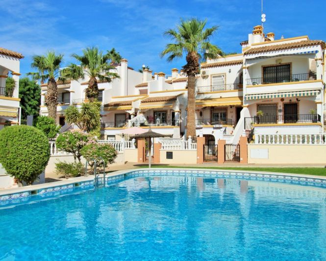 Image No.1-3 Bed Townhouse for sale