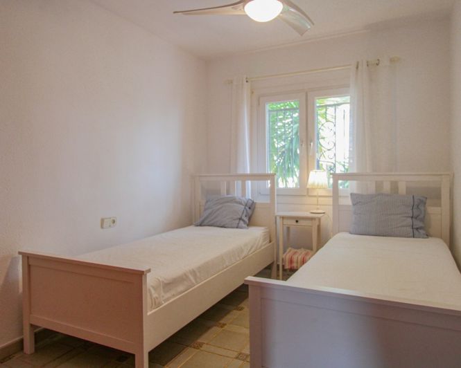 Image No.13-3 Bed Townhouse for sale