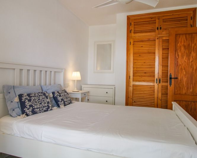 Image No.16-3 Bed Townhouse for sale