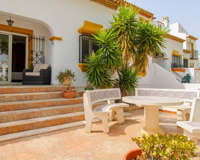 Image No.17-3 Bed Townhouse for sale