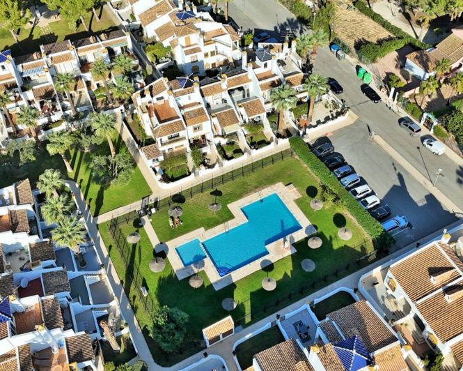 Image No.29-3 Bed Townhouse for sale