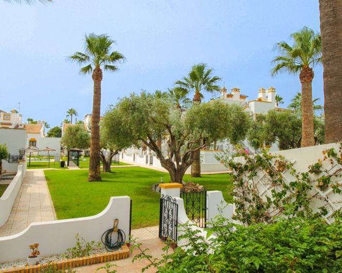 Image No.32-3 Bed Townhouse for sale