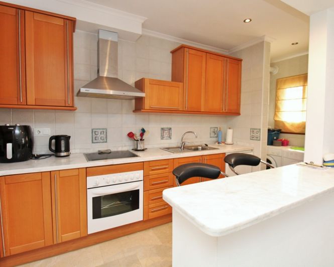 Image No.12-3 Bed Townhouse for sale