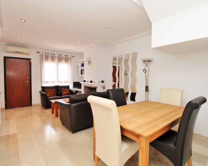 Image No.15-3 Bed Townhouse for sale