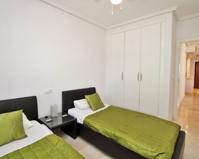 Image No.20-3 Bed Townhouse for sale