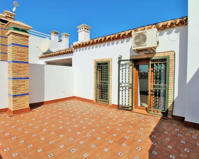 Image No.29-3 Bed Townhouse for sale