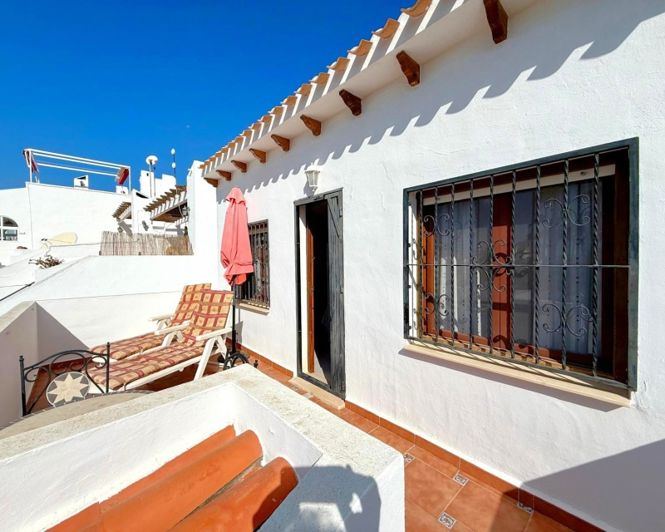 Image No.11-3 Bed Townhouse for sale