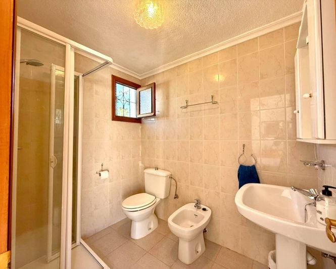 Image No.13-3 Bed Townhouse for sale