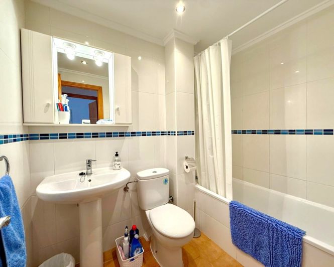 Image No.9-3 Bed Townhouse for sale