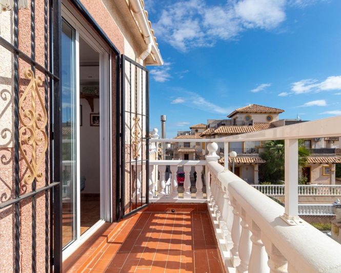 Image No.26-3 Bed Villa for sale