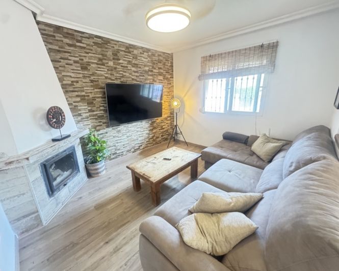 Image No.4-4 Bed Townhouse for sale