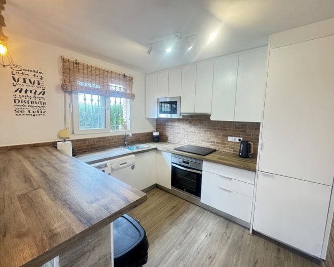 Image No.7-4 Bed Townhouse for sale