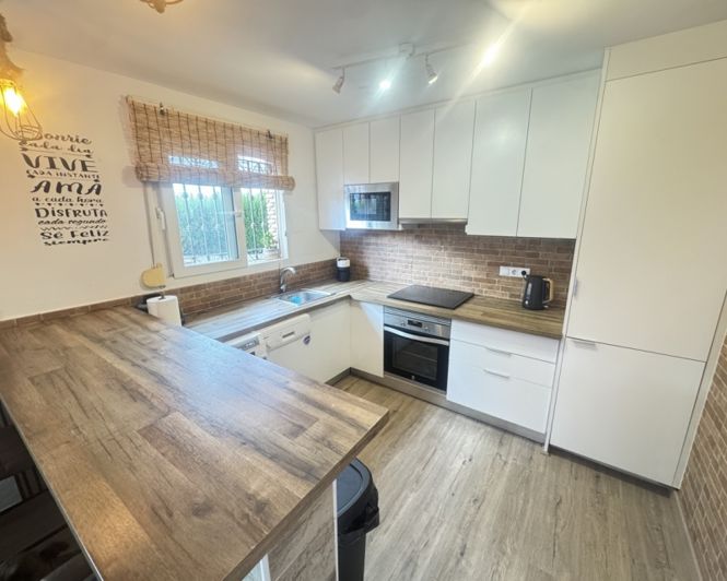 Image No.8-4 Bed Townhouse for sale