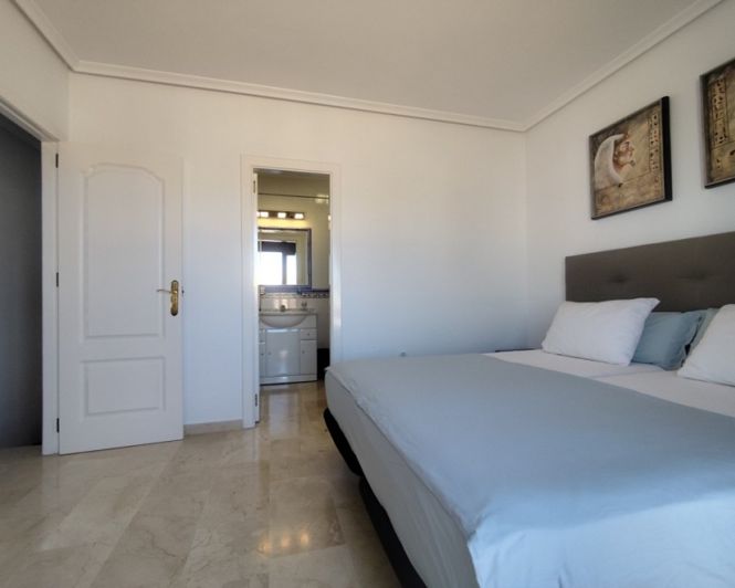 Image No.27-3 Bed Villa for sale