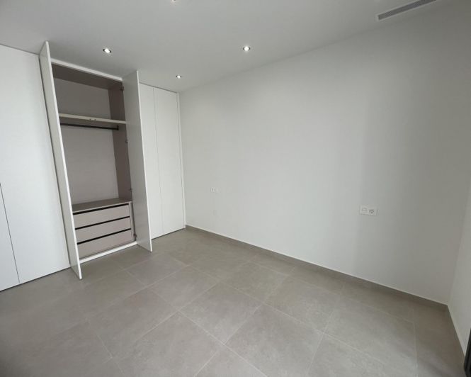 Image No.19-3 Bed Villa for sale