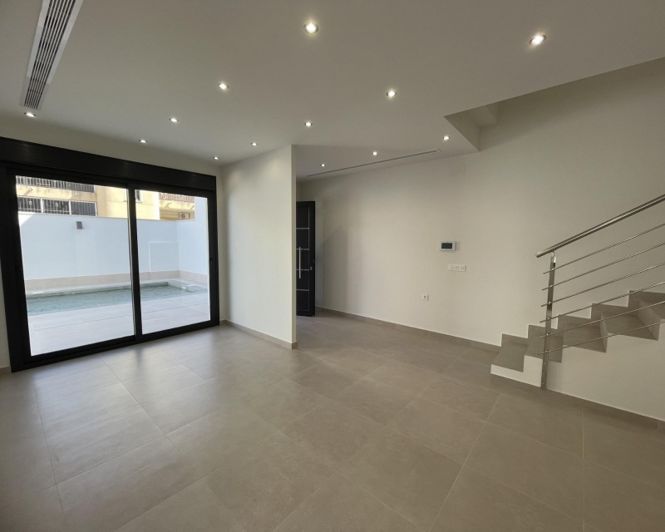 Image No.5-3 Bed Villa for sale