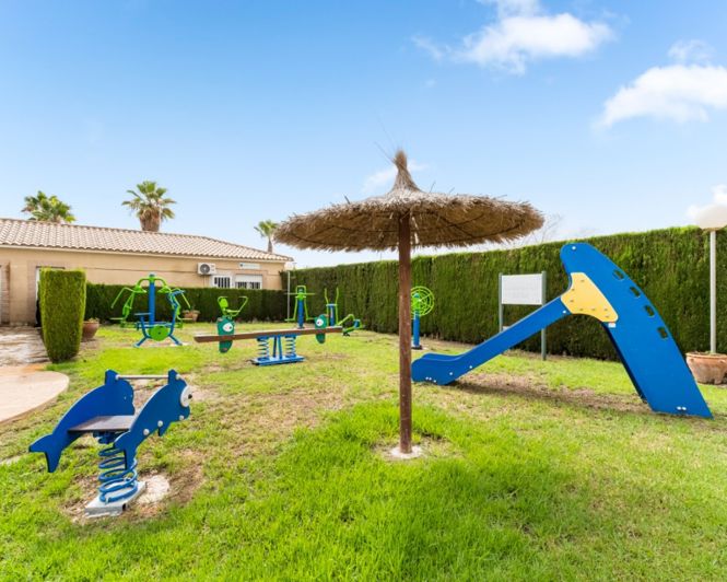 Image No.25-2 Bed Bungalow for sale