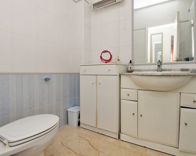 Image No.12-3 Bed Townhouse for sale