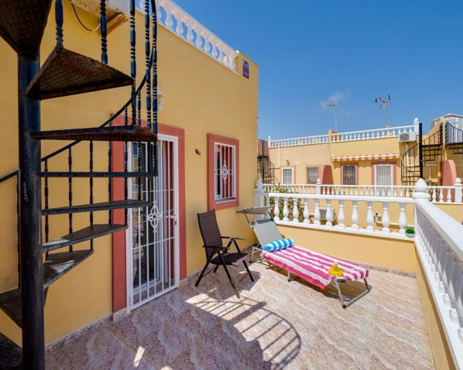 Image No.30-3 Bed Townhouse for sale