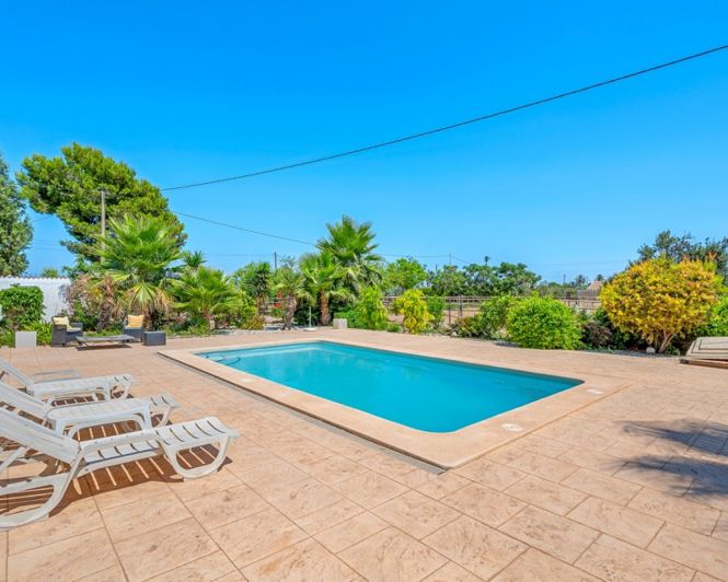 Image No.39-5 Bed Country Property for sale