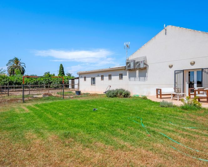 Image No.45-5 Bed Country Property for sale