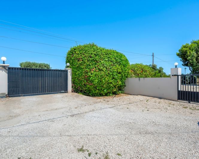 Image No.46-5 Bed Country Property for sale