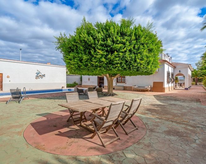 Image No.13-6 Bed Villa for sale