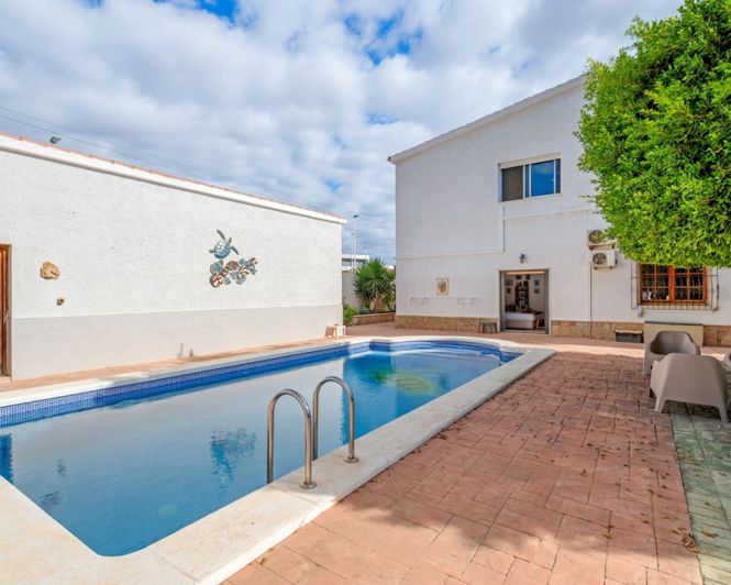 Image No.14-Villa de 6 chambres à vendre à Elche