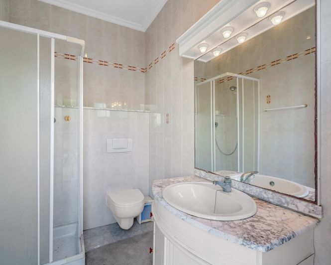 Image No.15-6 Bed Villa for sale