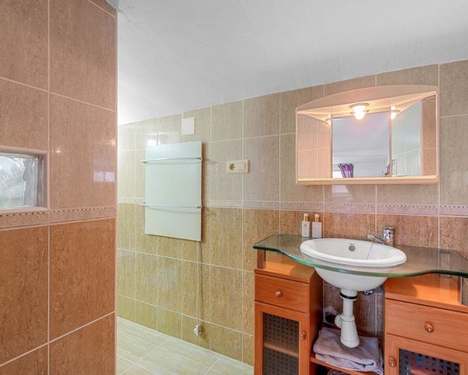 Image No.20-6 Bed Villa for sale