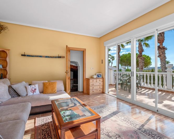 Image No.25-6 Bed Villa for sale