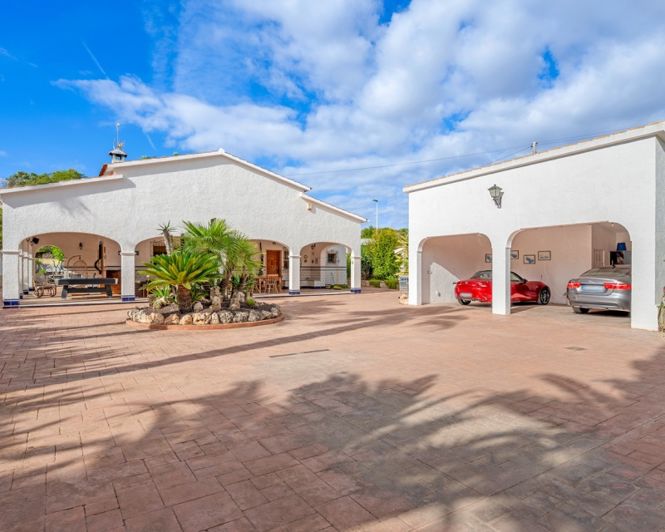 Image No.8-6 Bed Villa for sale