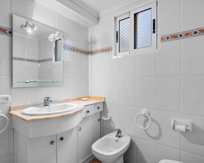 Image No.13-3 Bed Apartment for sale