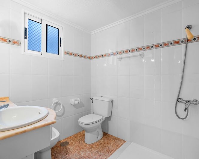 Image No.14-3 Bed Apartment for sale