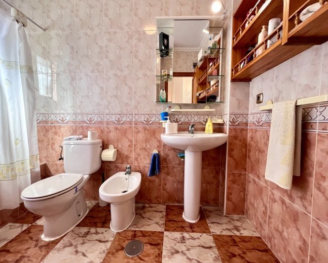 Image No.9-3 Bed Villa for sale