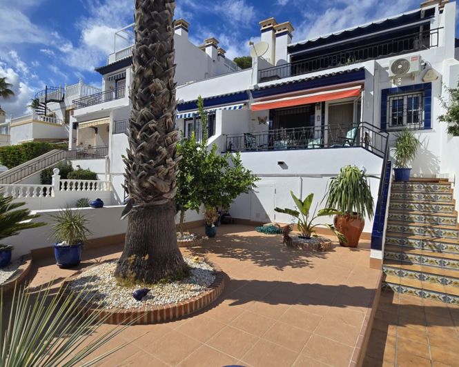 Image No.1-3 Bed Townhouse for sale