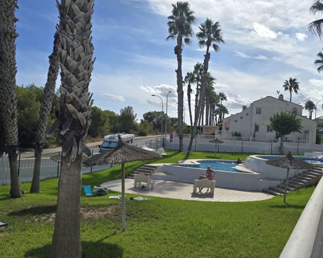 Image No.11-3 Bed Townhouse for sale