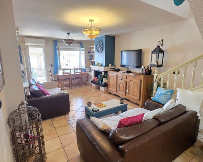 Image No.17-3 Bed Townhouse for sale