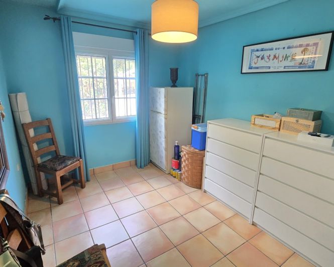 Image No.25-3 Bed Townhouse for sale