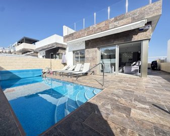 5 Bed Villa for sale