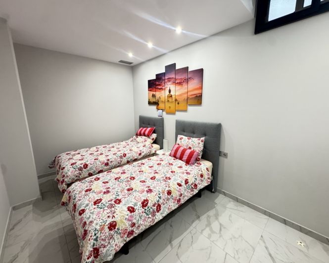 Image No.18-5 Bed Villa for sale