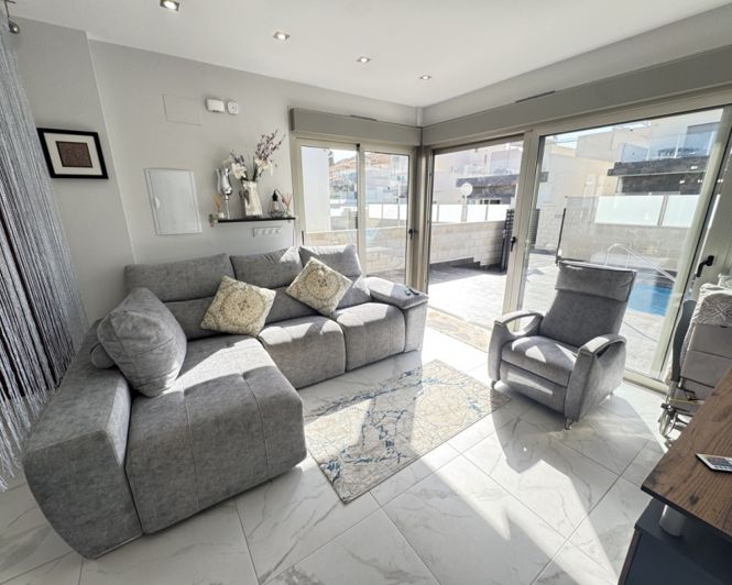 Image No.5-5 Bed Villa for sale