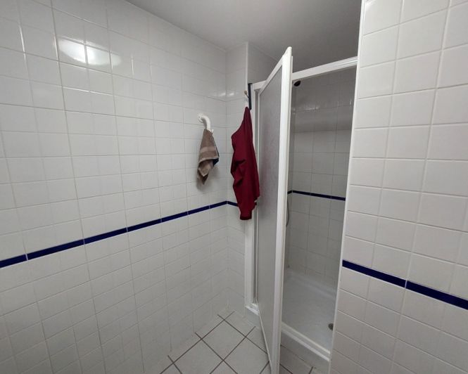 Image No.20-2 Bed Apartment for sale