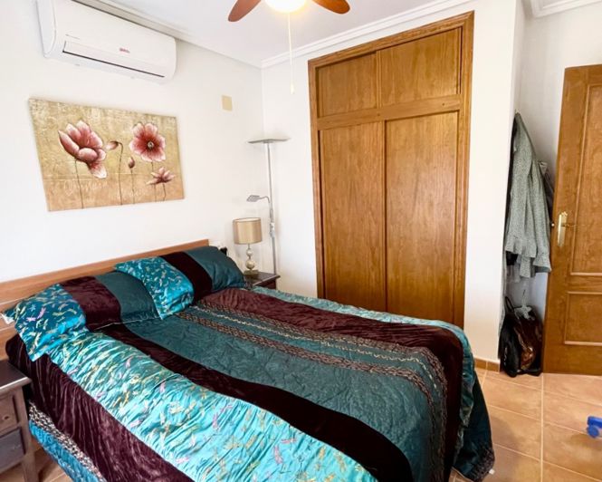 Image No.12-3 Bed Townhouse for sale