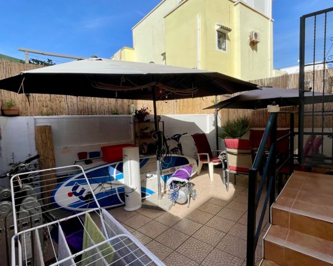 Image No.19-3 Bed Townhouse for sale