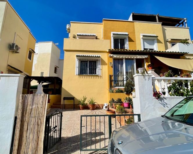 Image No.2-3 Bed Townhouse for sale