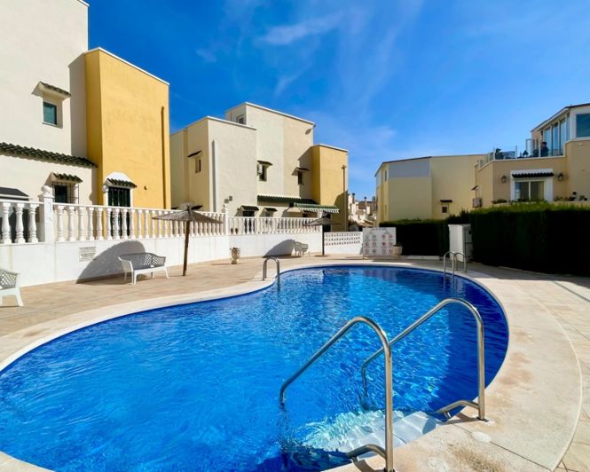 Image No.3-3 Bed Townhouse for sale