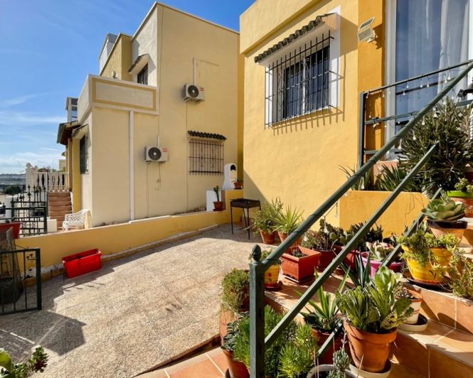 Image No.5-3 Bed Townhouse for sale